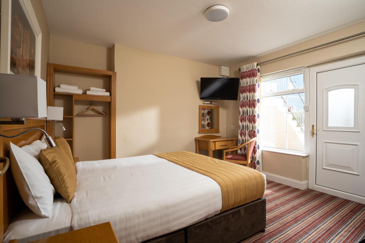Belmore Court & Motel Енискилен Екстериор снимка