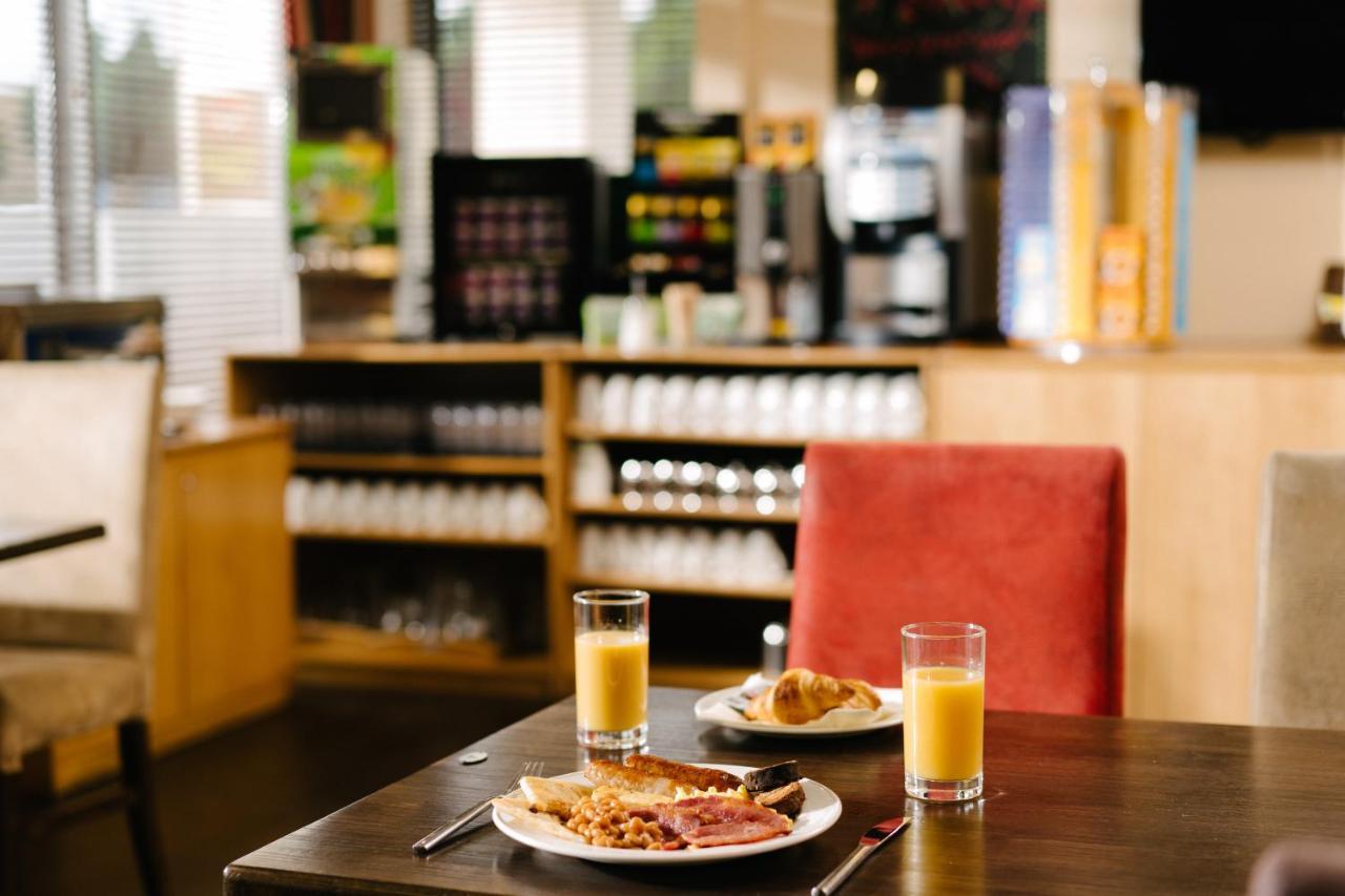 Belmore Court & Motel Енискилен Екстериор снимка
