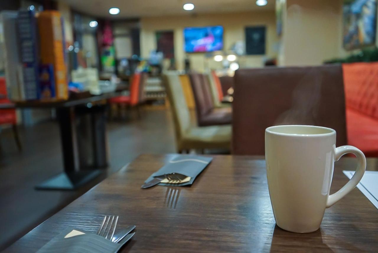Belmore Court & Motel Енискилен Екстериор снимка